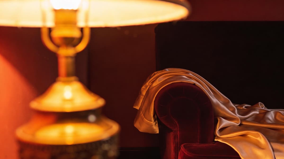 R&B & Soul Album Cover Aesthetics